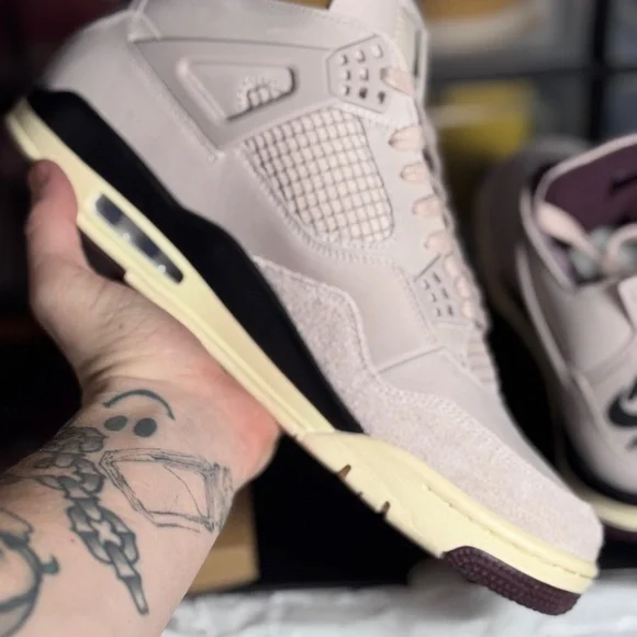 Jordan 4 A Ma Maniere Fossil Stone - Picture 4 of 8